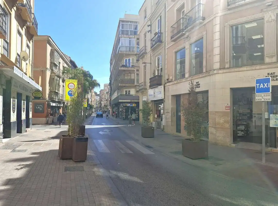 20250925_133710 fachada edificio en venta Málaga centro