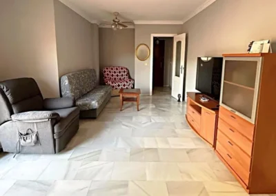 Salón comedor amplio con acceso a terraza en Málaga