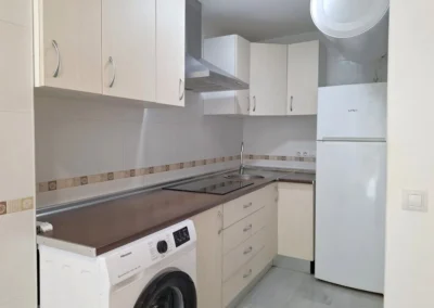 Cocina americana equipada en apartamento centro Málaga